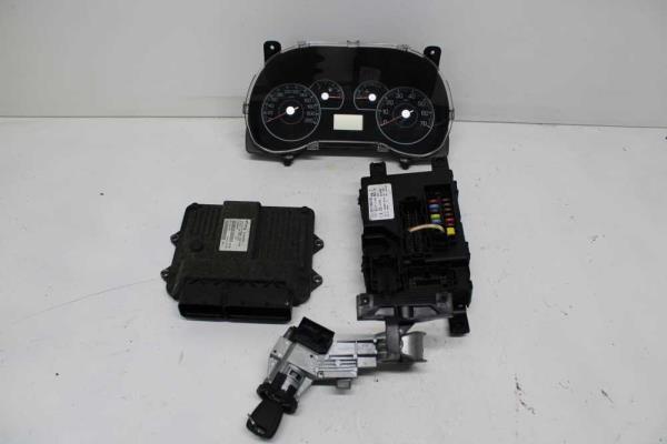 BOITIER COMPLET FIAT GRANDE PUNTO 1.3JTD - Vue 1